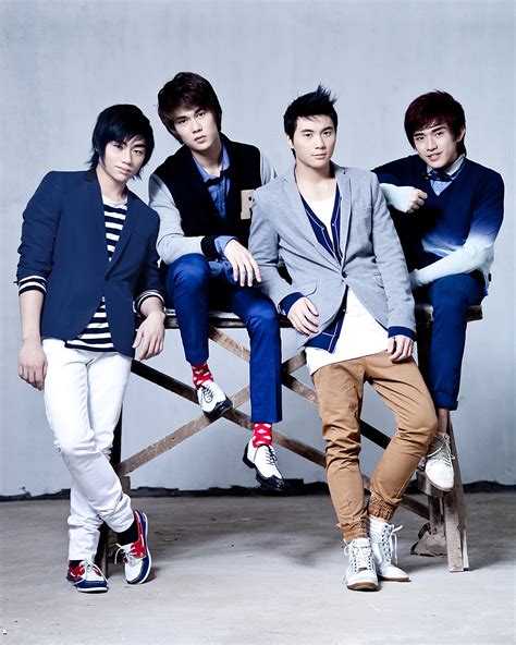 gold aquino|1:43 (band) .